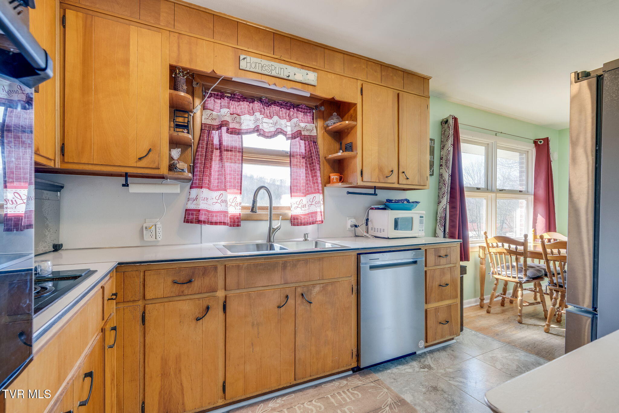 530 East Carters Valley Road Gate City, VA 24251 - Photo 12 of 31 012