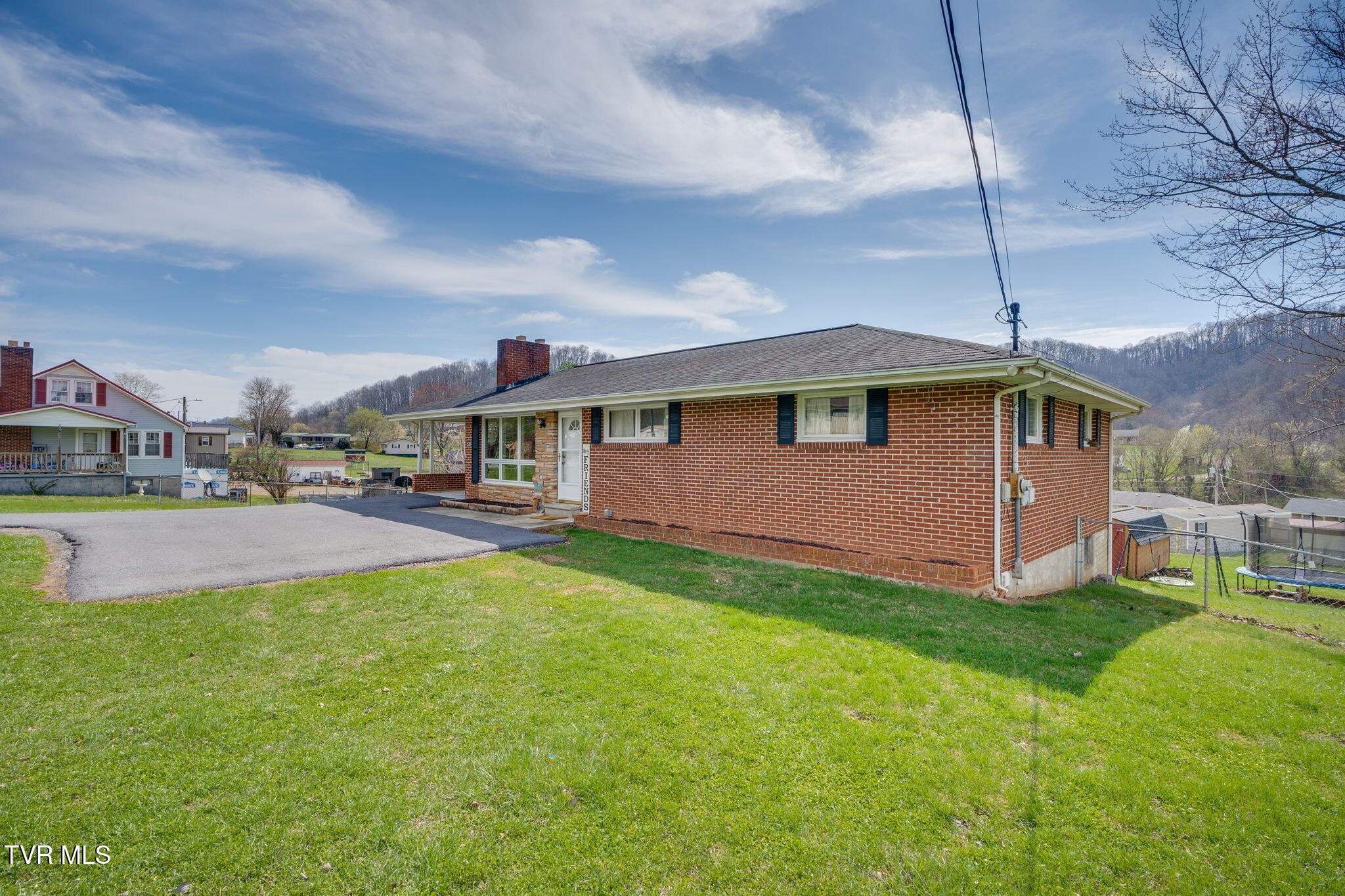 530 East Carters Valley Road Gate City, VA 24251 - Photo 3 of 31 003