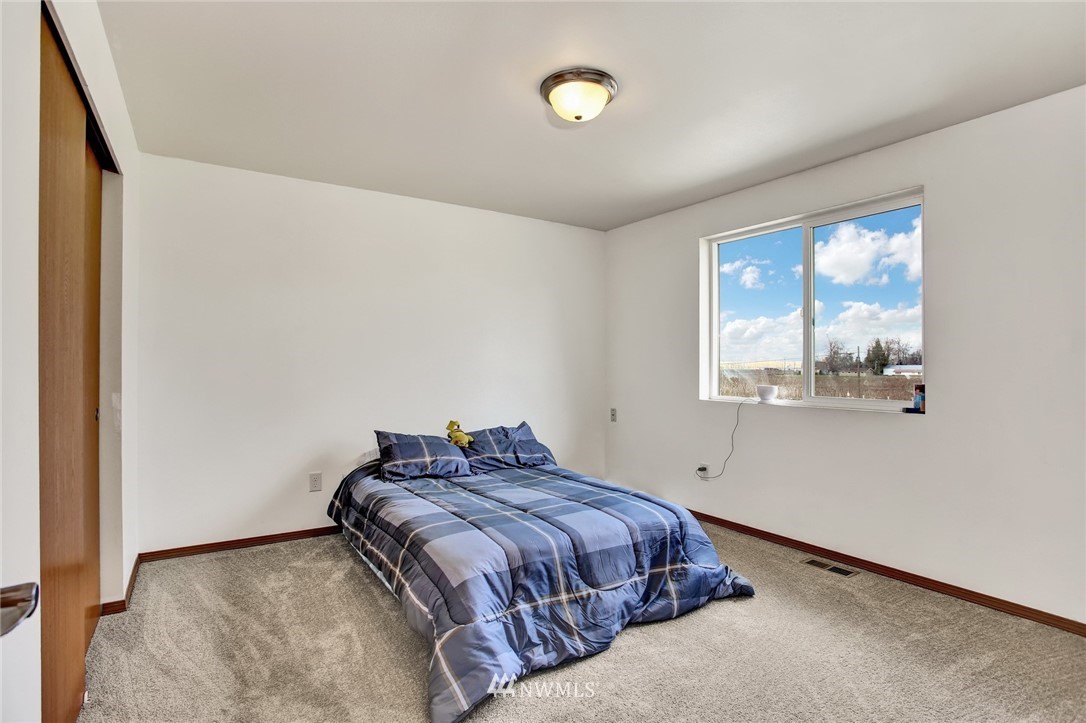 3143 Hopewell Road Everson, WA 98247 - Photo 14 of 23