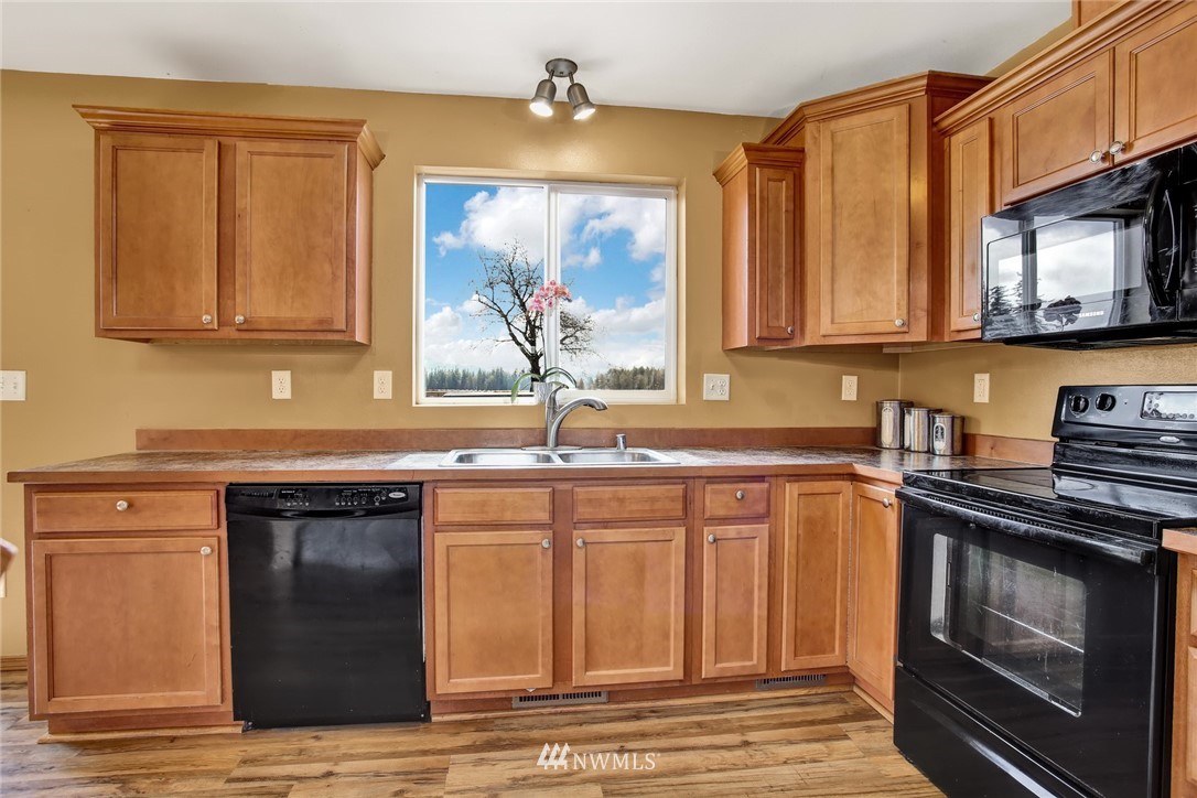 3143 Hopewell Road Everson, WA 98247 - Photo 7 of 23