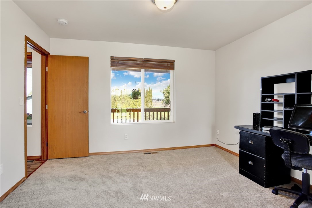 3143 Hopewell Road Everson, WA 98247 - Photo 10 of 23