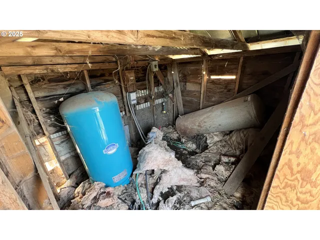 a bird view of a backyard