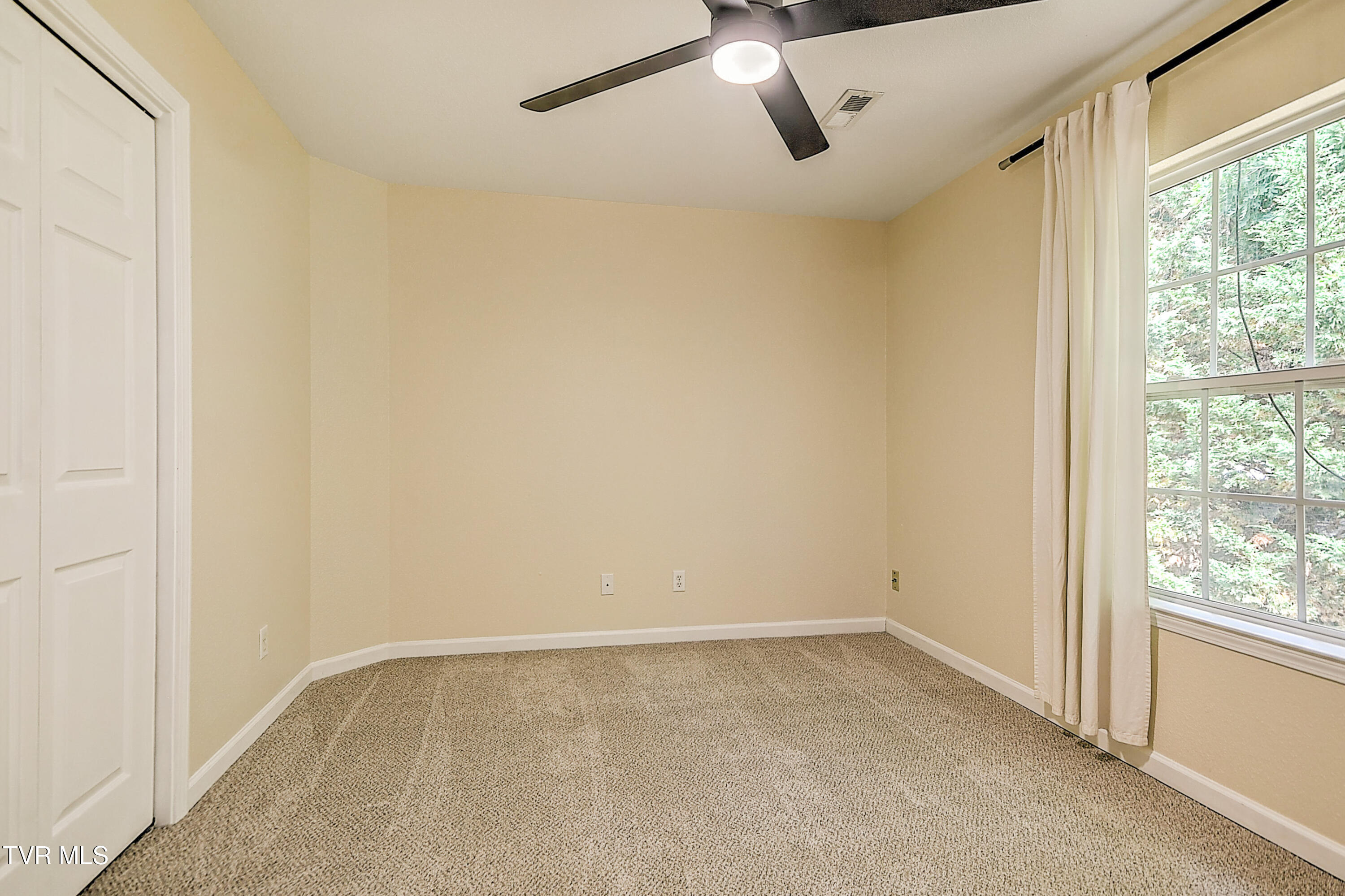 396 Jonesboro Road, Unit 3A Piney Flats, TN 37686 - Photo 16 of 27 396 Jonesboro TJ-19
