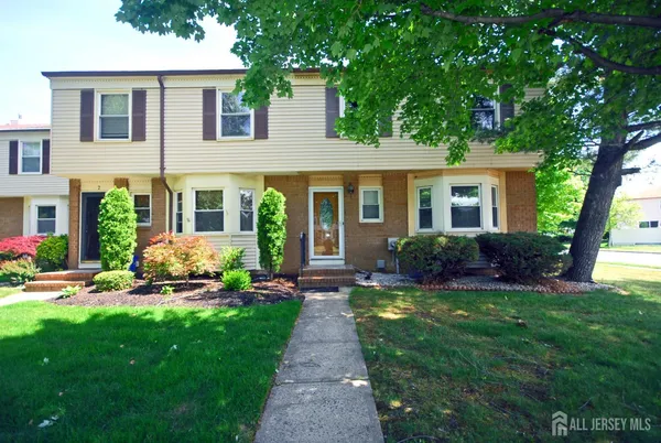 $3,300 | 1 Orchid Court, Sayreville, NJ 08872