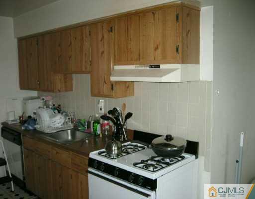 1635 Raspberry Court Edison, NJ 08817 - Photo 3 of 7