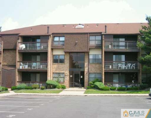 1635 Raspberry Court Edison, NJ 08817 - Photo 6 of 7