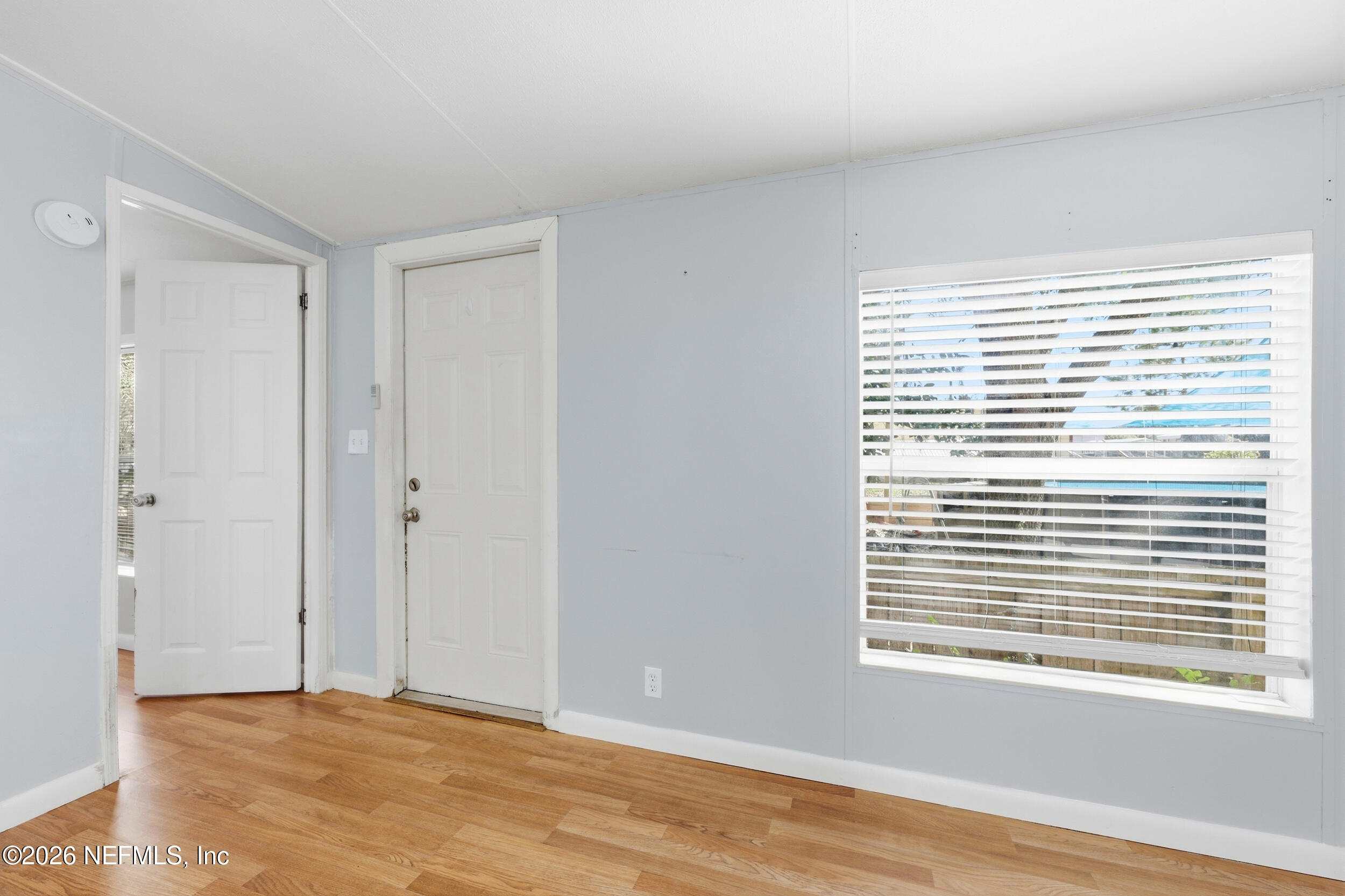 111 Hurst Street St. Augustine, FL 32084 - Photo 3 of 32 Living Room