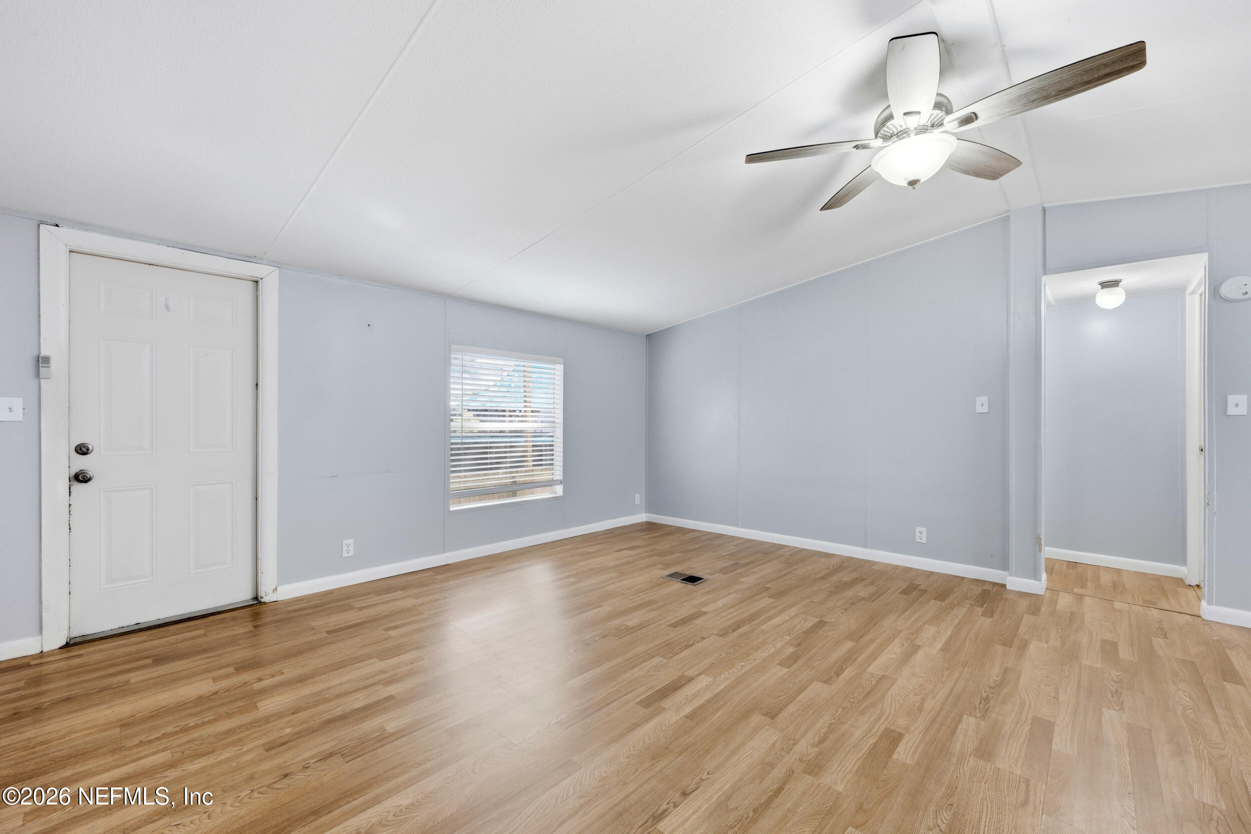 111 Hurst Street St. Augustine, FL 32084 - Photo 5 of 32 Living room