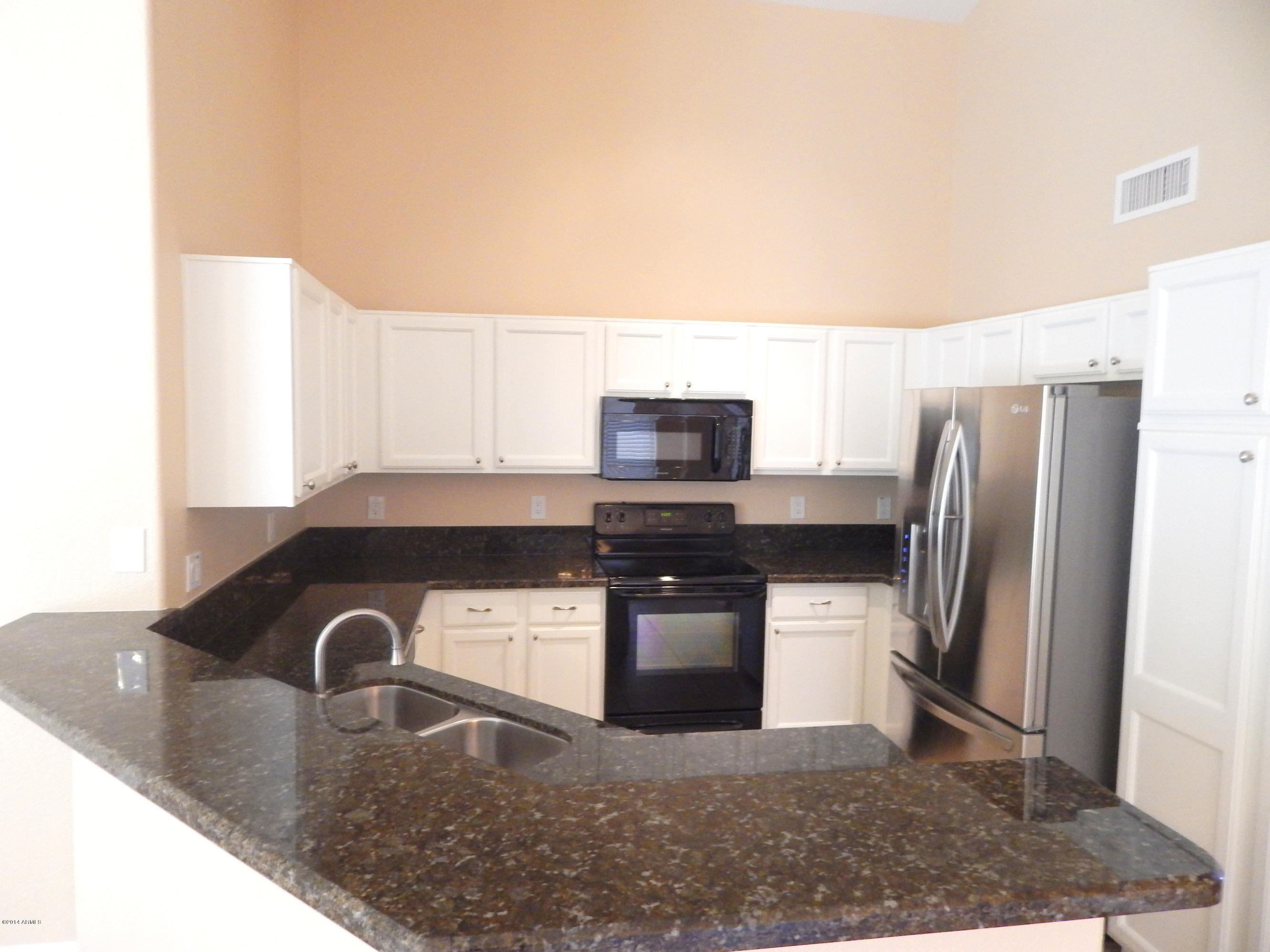 1315 East St John Road Phoenix, AZ 85022 - Photo 11 of 26 DSCN0300