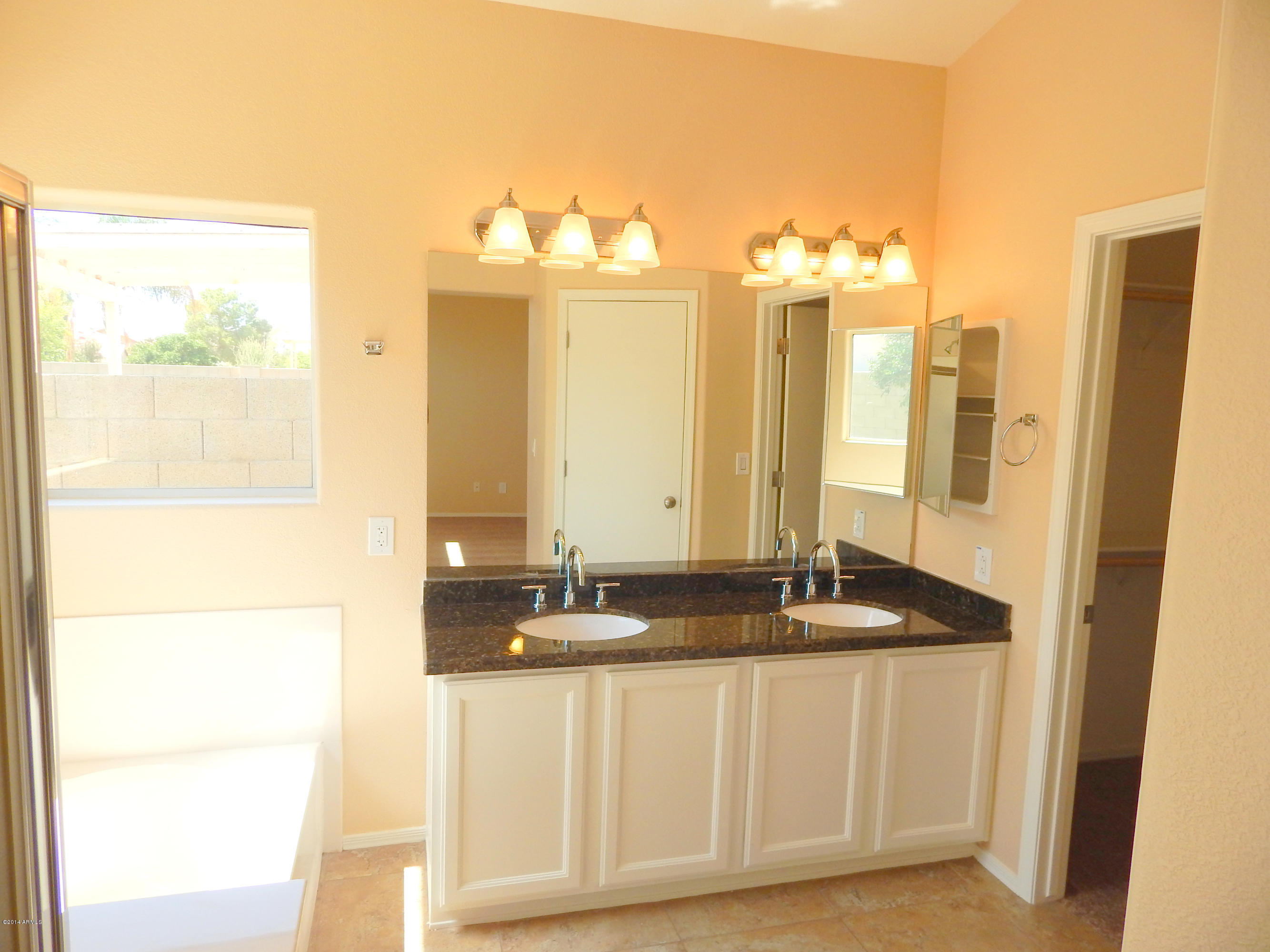 1315 East St John Road Phoenix, AZ 85022 - Photo 18 of 26 DSCN0319