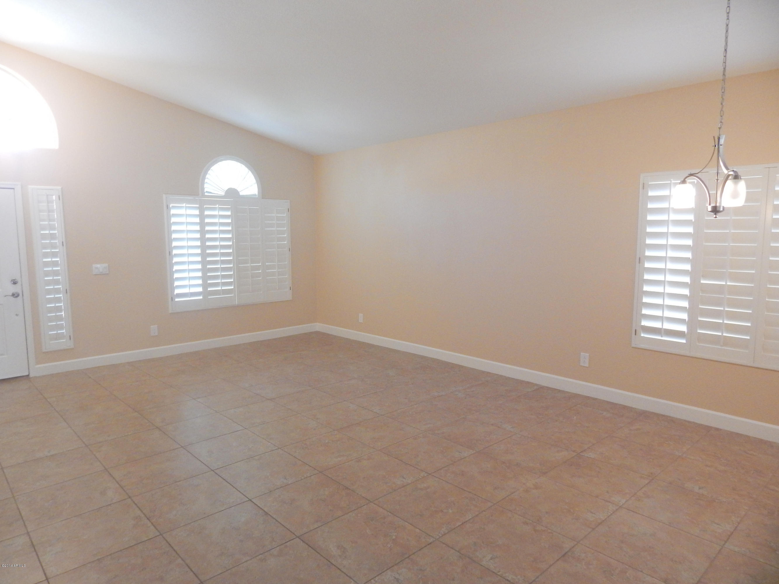 1315 East St John Road Phoenix, AZ 85022 - Photo 2 of 26 DSCN0286