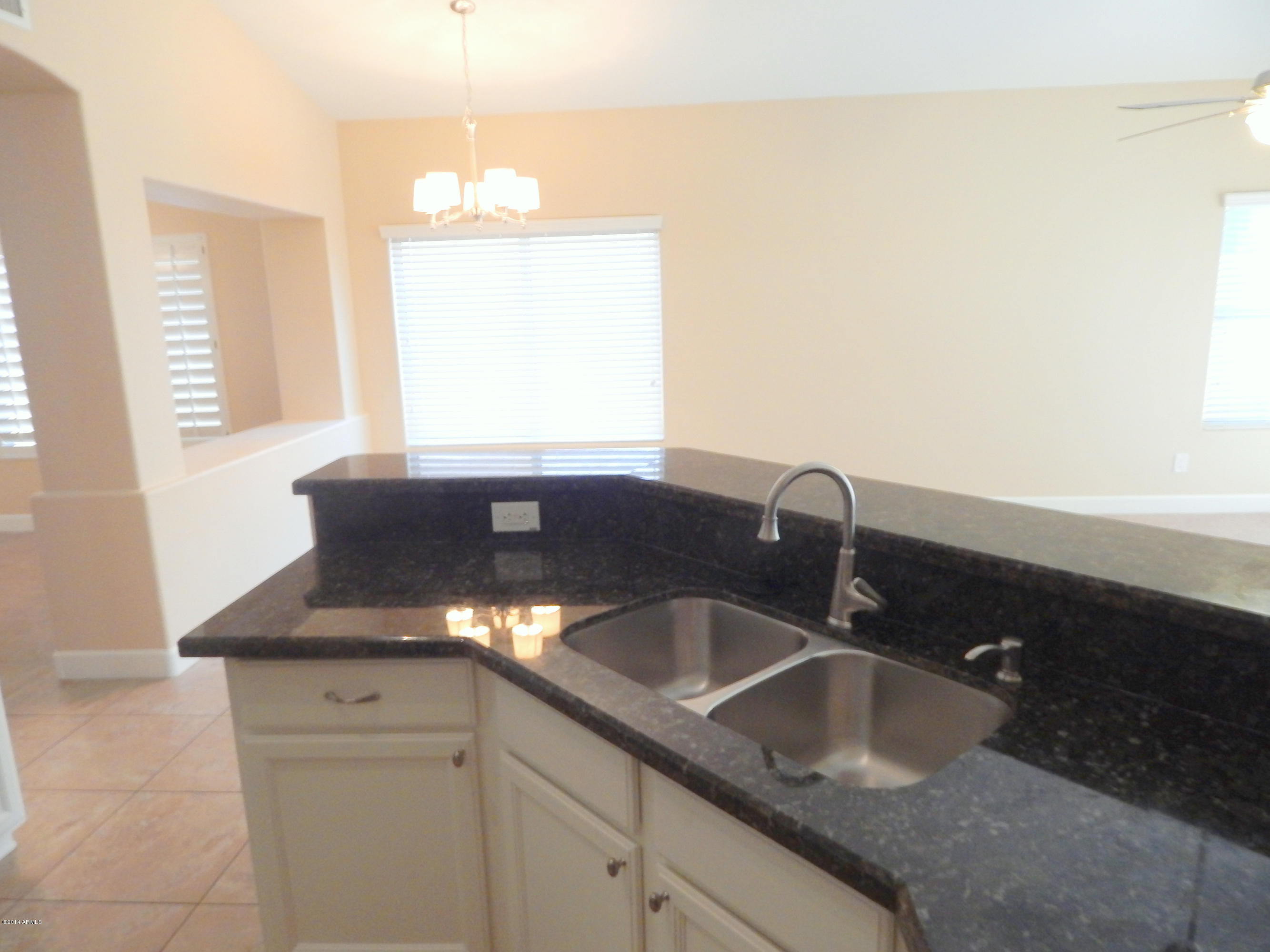 1315 East St John Road Phoenix, AZ 85022 - Photo 9 of 26 DSCN0297