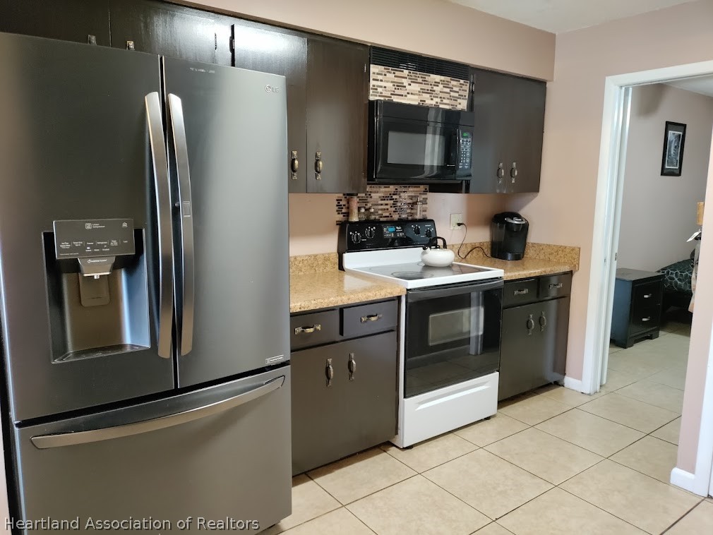 7613 Valencia Road Sebring, FL 33876 - Photo 18 of 36 Gallery Image 18