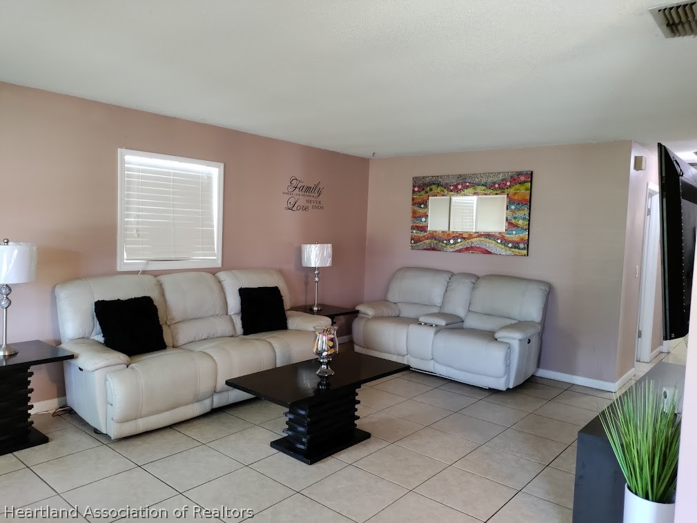 7613 Valencia Road Sebring, FL 33876 - Photo 19 of 36 Gallery Image 19