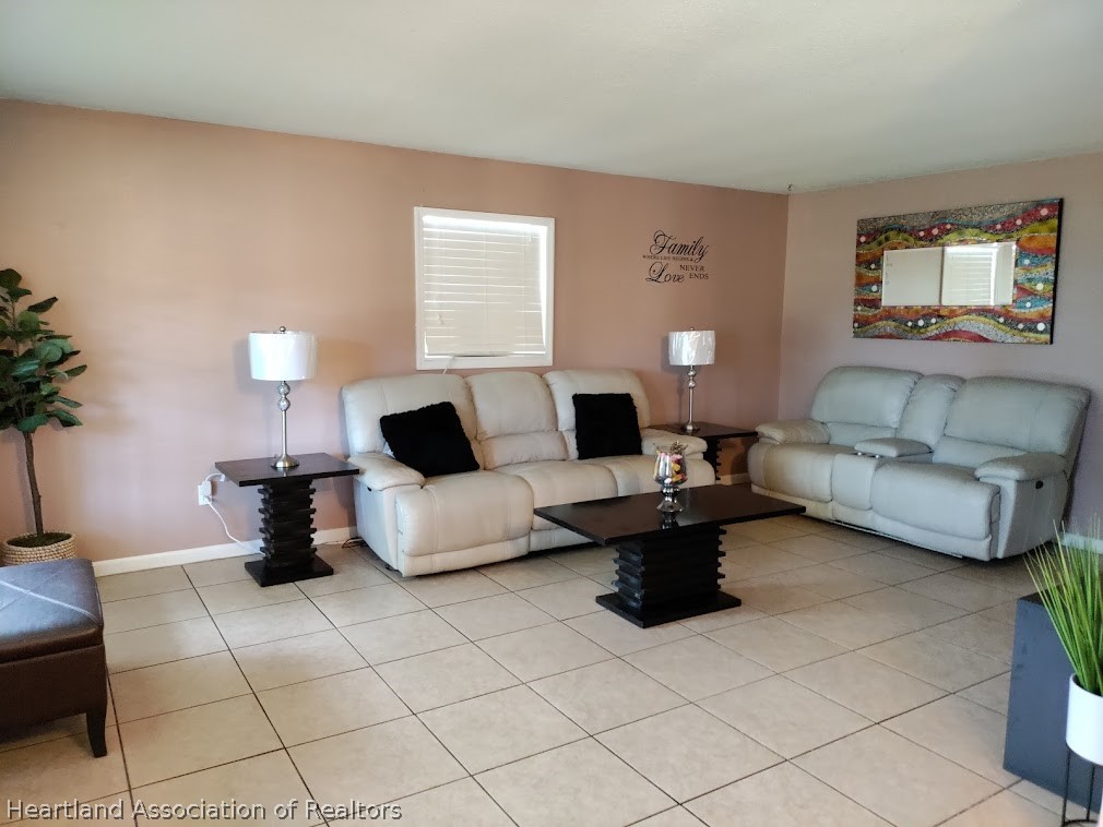 7613 Valencia Road Sebring, FL 33876 - Photo 3 of 36 Gallery Image 3