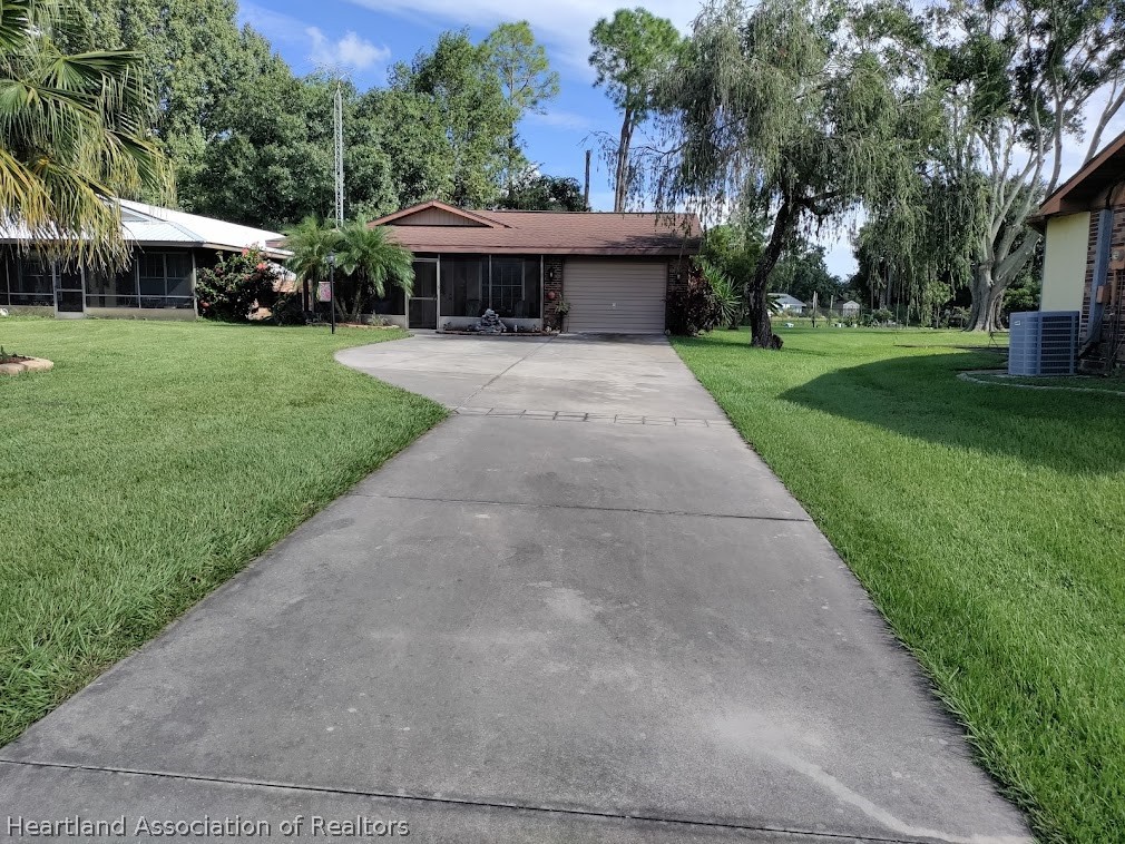 7613 Valencia Road Sebring, FL 33876 - Photo 33 of 36 Gallery Image 33