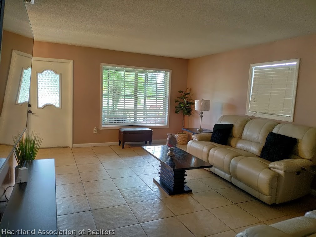 7613 Valencia Road Sebring, FL 33876 - Photo 4 of 36 Gallery Image 4