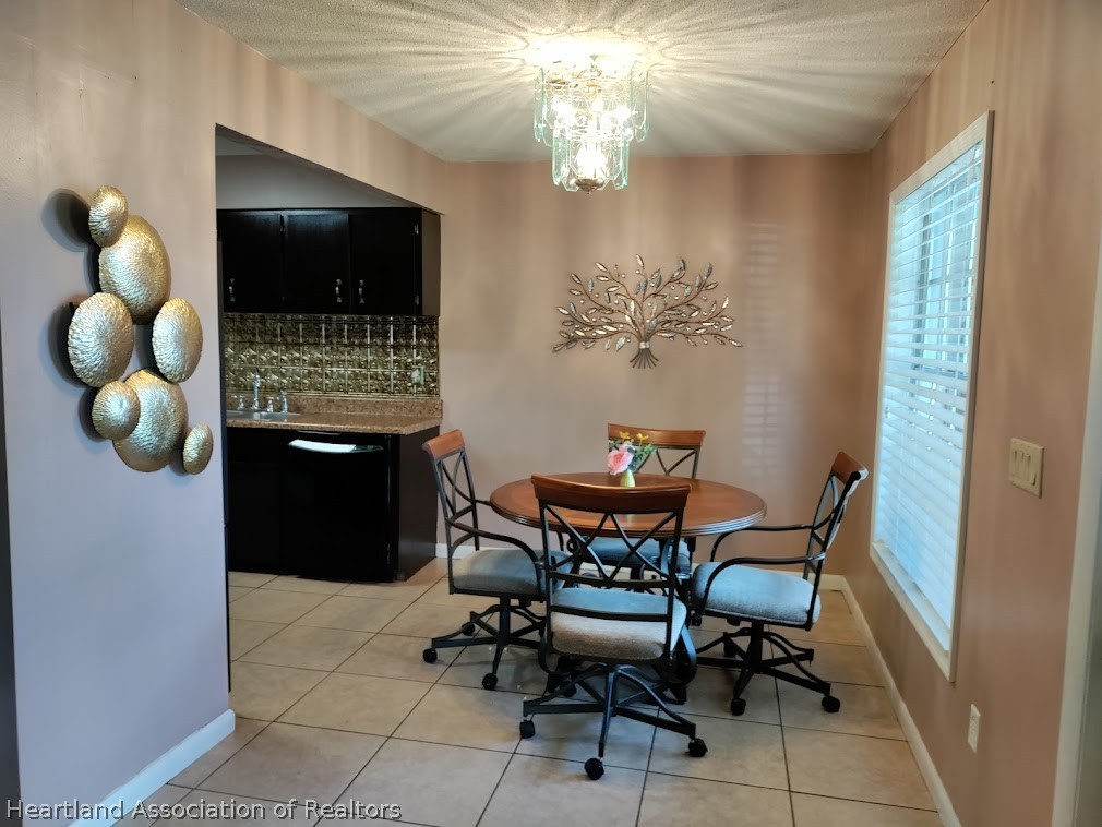 7613 Valencia Road Sebring, FL 33876 - Photo 6 of 36 Gallery Image 6
