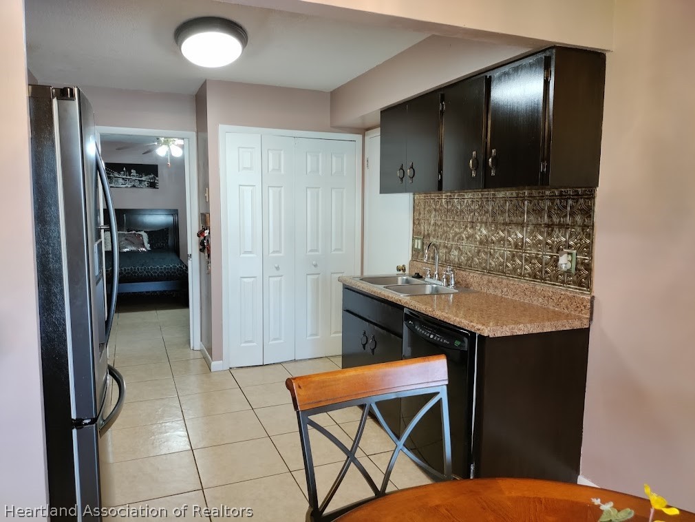 7613 Valencia Road Sebring, FL 33876 - Photo 7 of 36 Gallery Image 7
