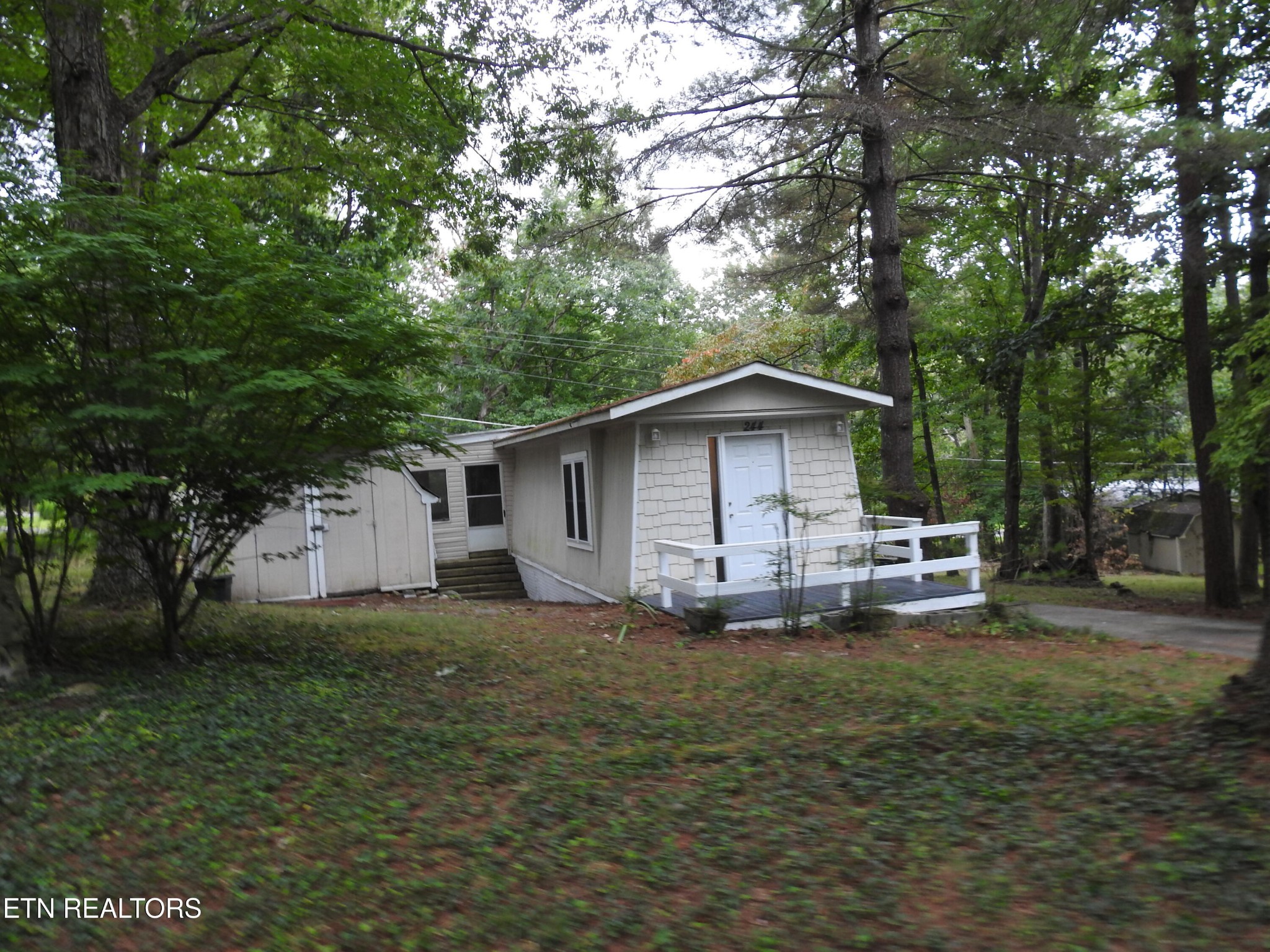244 Rugby Road Crossville, TN 38558 - Photo 14 of 42 Gallery Image 14