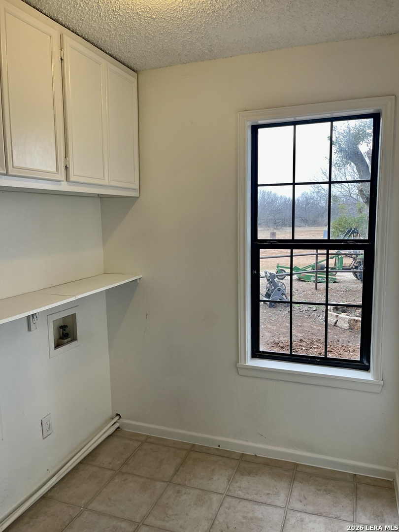 5431 Highway 173 Devine, TX 78016 - Photo 25 of 40