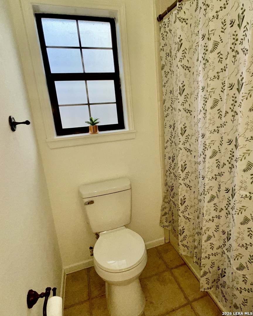 5431 Highway 173 Devine, TX 78016 - Photo 37 of 40