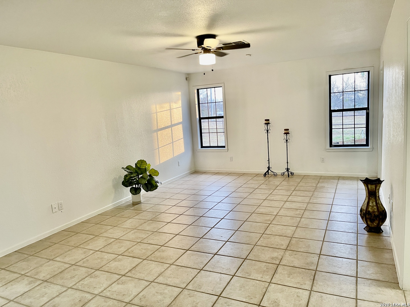 5431 Highway 173 Devine, TX 78016 - Photo 4 of 40