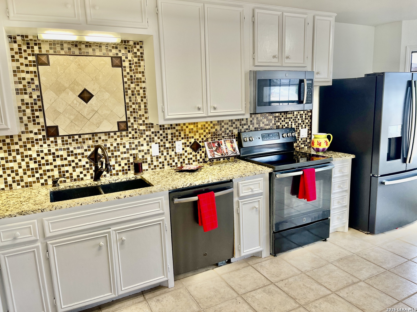 5431 Highway 173 Devine, TX 78016 - Photo 6 of 40