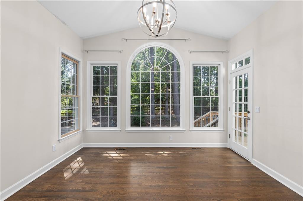 2560 Hamptons Run Alpharetta, GA 30005 - Photo 18 of 52