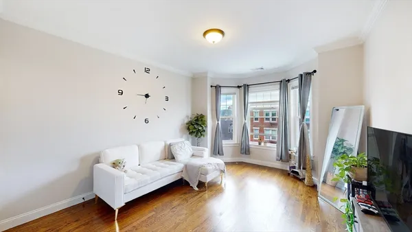 $3,250 | 101 Chelsea Street, Unit 2, Boston, MA 02128