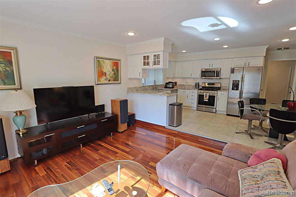 6198 Raintree Drive Canton, MI 48187 - Photo 8 of 53