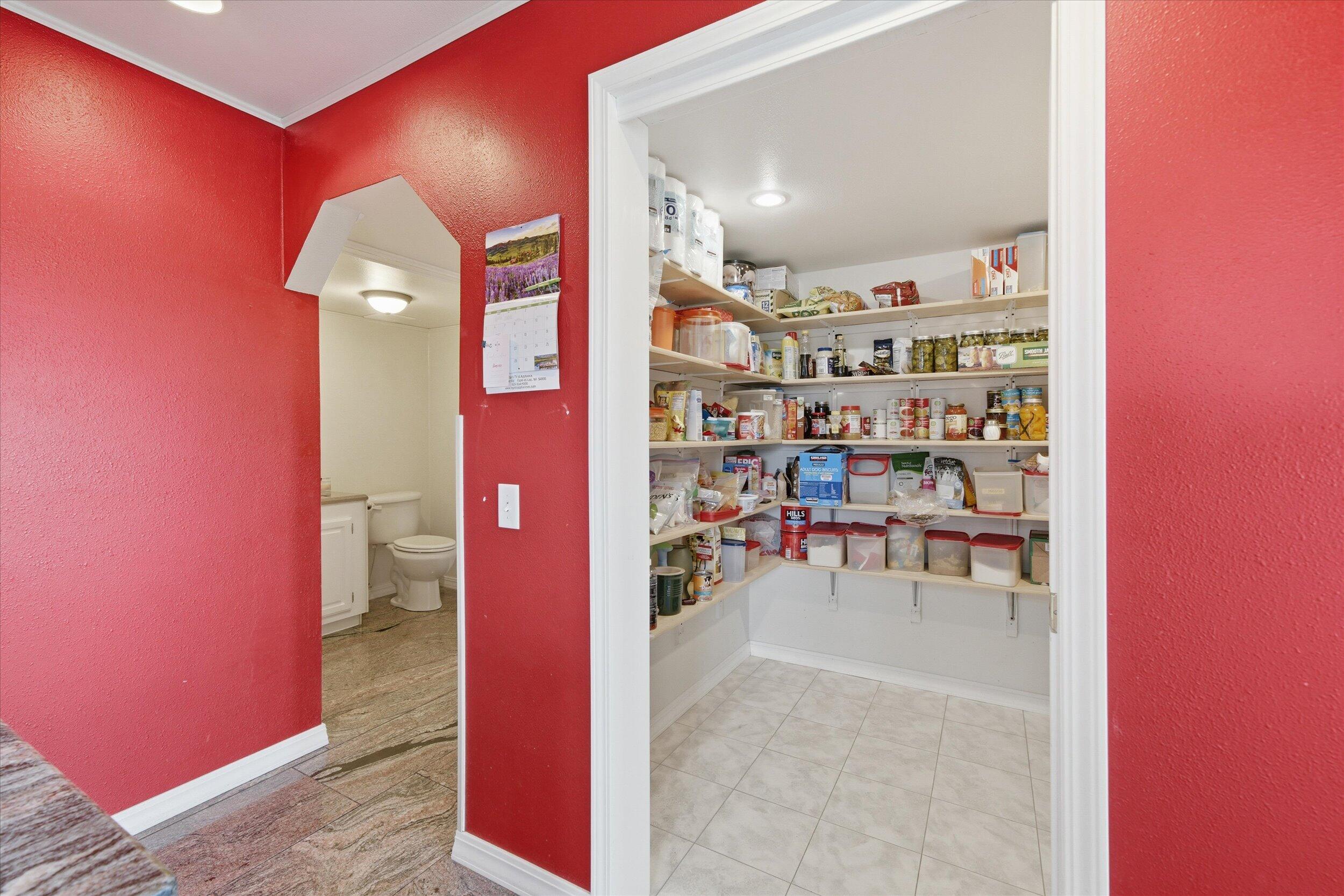 1679 Old Bridge Road Auburn, WI 53010 - Photo 10 of 52 Pantry