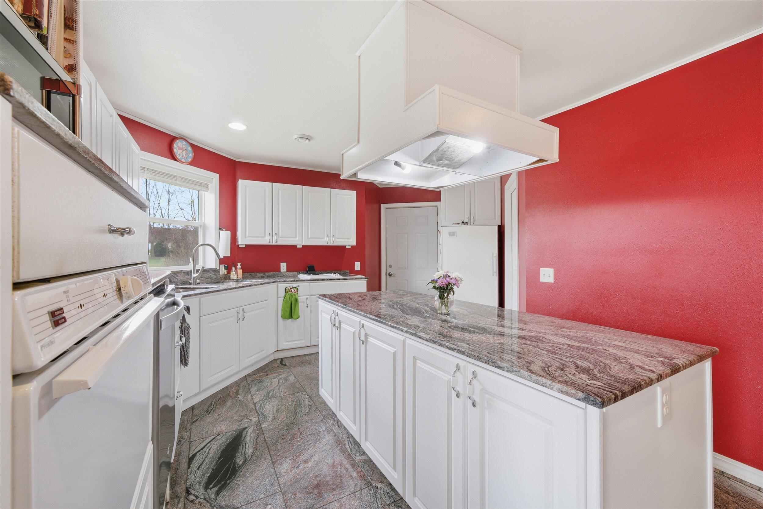 1679 Old Bridge Road Auburn, WI 53010 - Photo 7 of 52 Kitchen