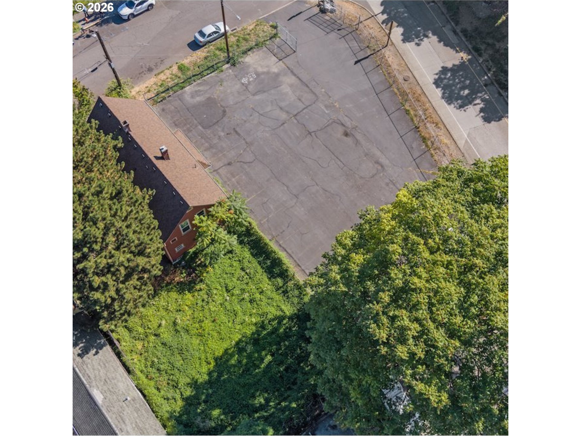 0 South Water Avenue Portland, OR 97201 - Photo 3 of 4 a view of a backyard