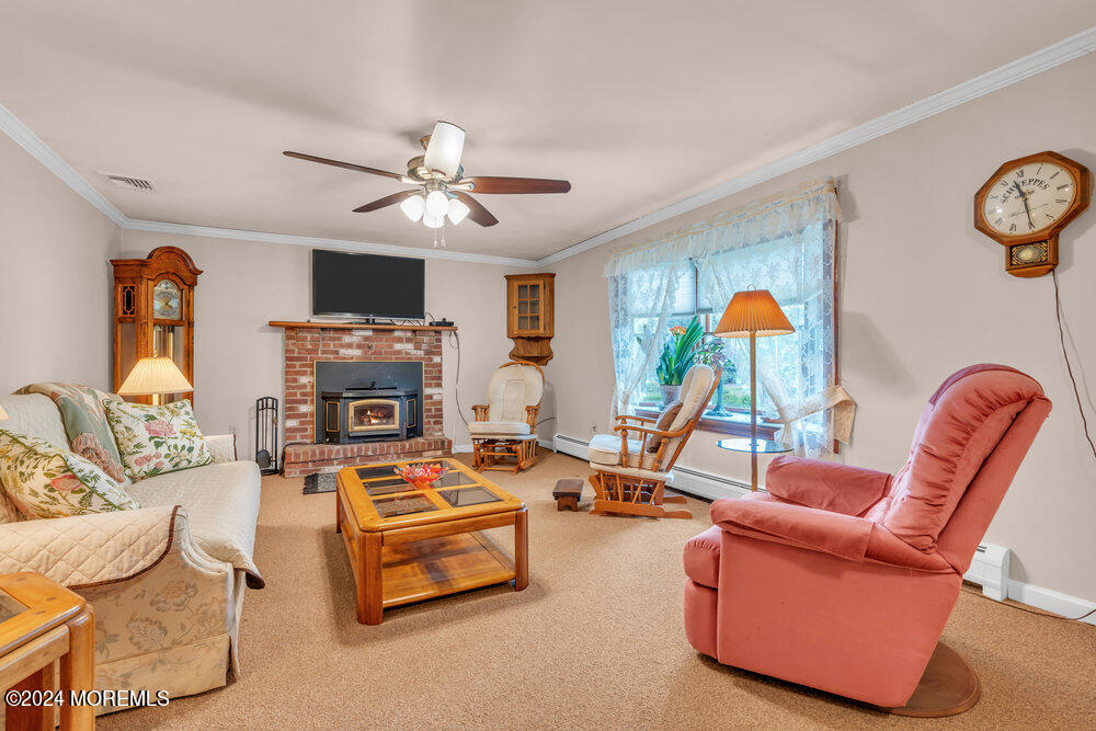 36 Vanderveer Road Freehold, NJ 07728 - Photo 10 of 52 012_dsc00211-1_759