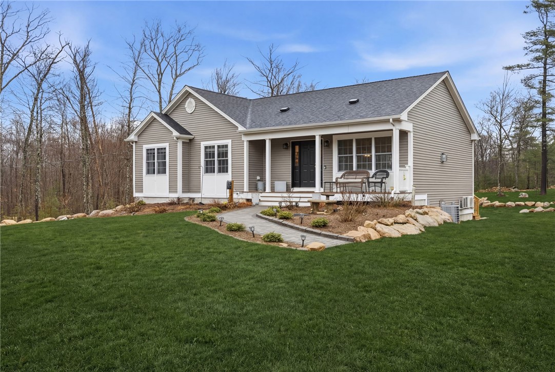 380 Ledge Road Coventry, RI 02816 - Photo 3 of 42