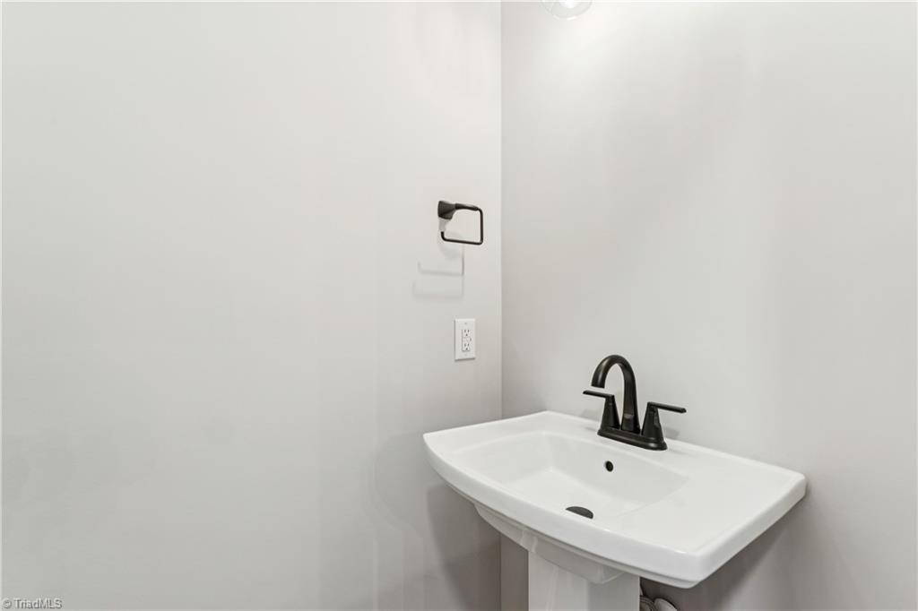 114 Danner Road Mocksville, NC 27028 - Photo 15 of 31