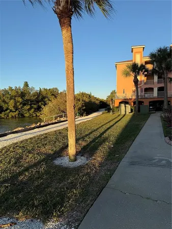 a view of a water fountain