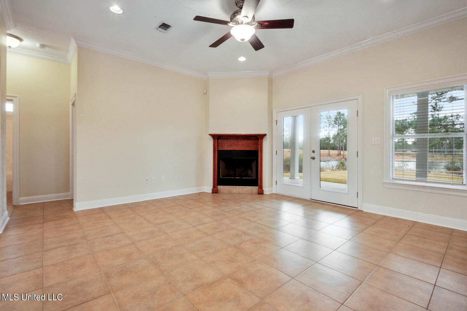 678 Beaver Dam Road Perkinston, MS 39573 - Photo 12 of 24 008_1600x1067_mls (24)