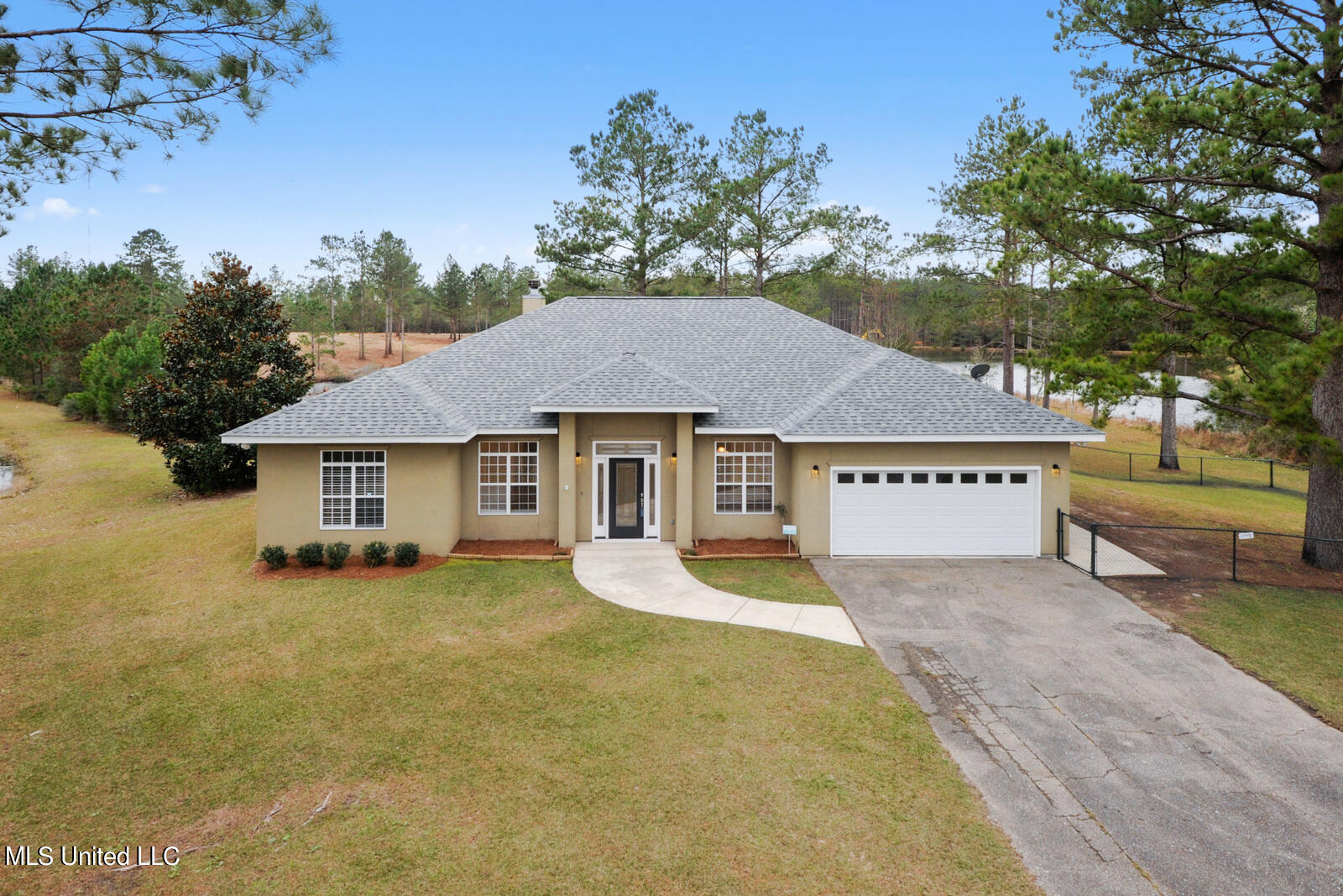 678 Beaver Dam Road Perkinston, MS 39573 - Photo 2 of 24 002_1600x1067_mls (24)