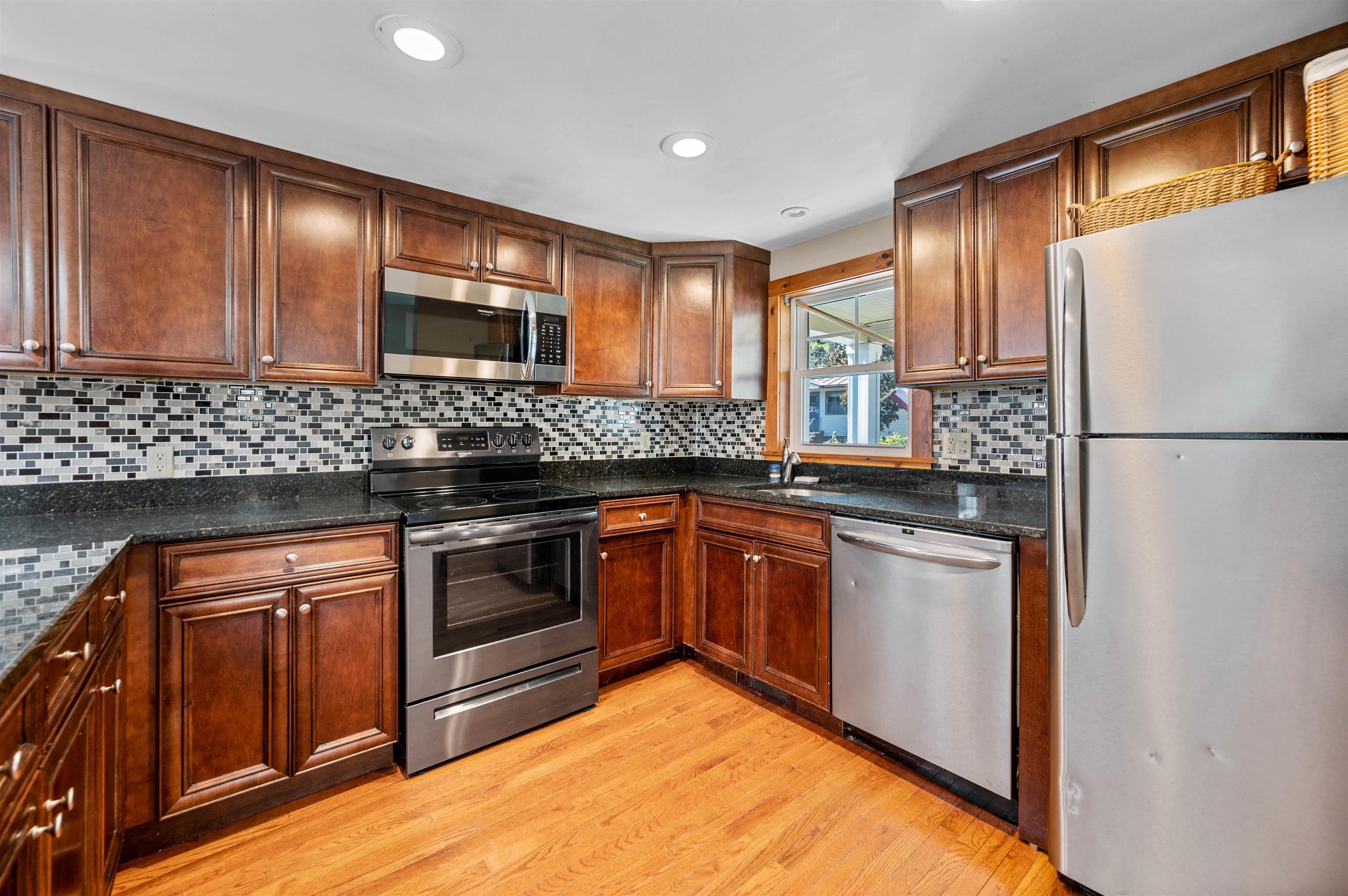 135 Cross Street Northfield, VT 05663 - Photo 24 of 60