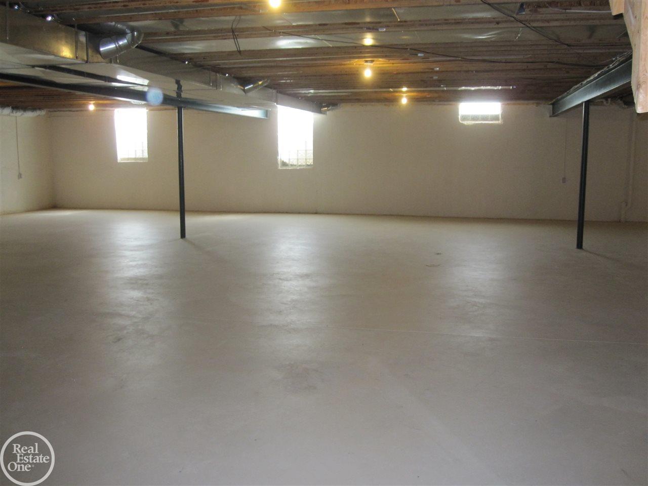 51172 Baker Road New Baltimore, MI 48047 - Photo 39 of 53 50019716-38.JPG