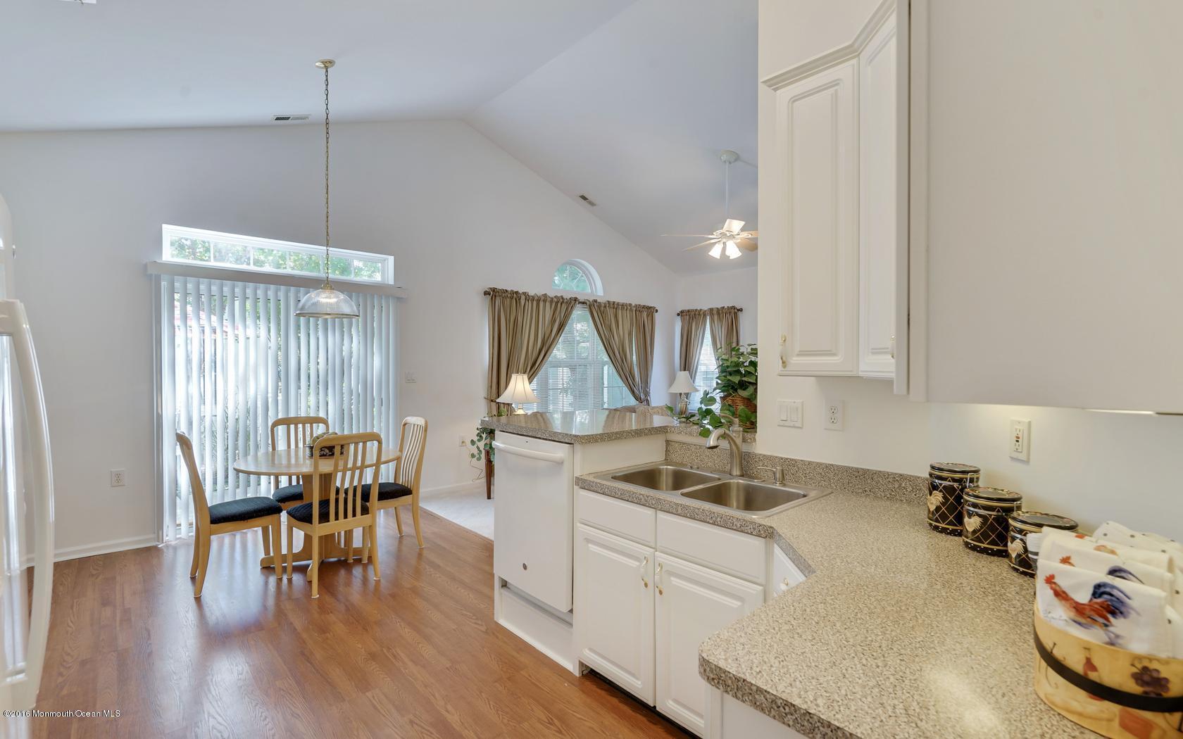 40 Eleanor Road Manchester Township, NJ 08759 - Photo 7 of 31 40 ELEANOR ROAD