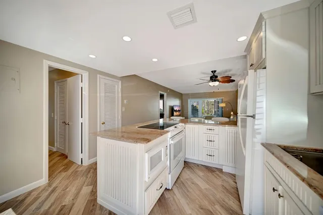 $2,300 | 1461 South Ocean Boulevard, Unit 110, Lauderdale-by-the-Sea, FL 33062