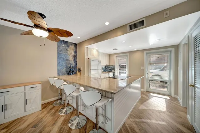 $2,300 | 1461 South Ocean Boulevard, Unit 110, Lauderdale-by-the-Sea, FL 33062