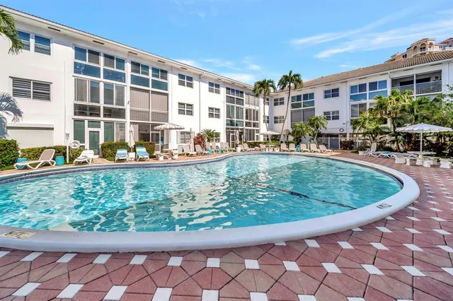 $2,300 | 1461 South Ocean Boulevard, Unit 110, Lauderdale-by-the-Sea, FL 33062