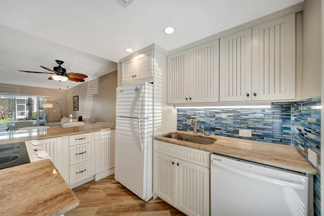 $2,300 | 1461 South Ocean Boulevard, Unit 110, Lauderdale-by-the-Sea, FL 33062