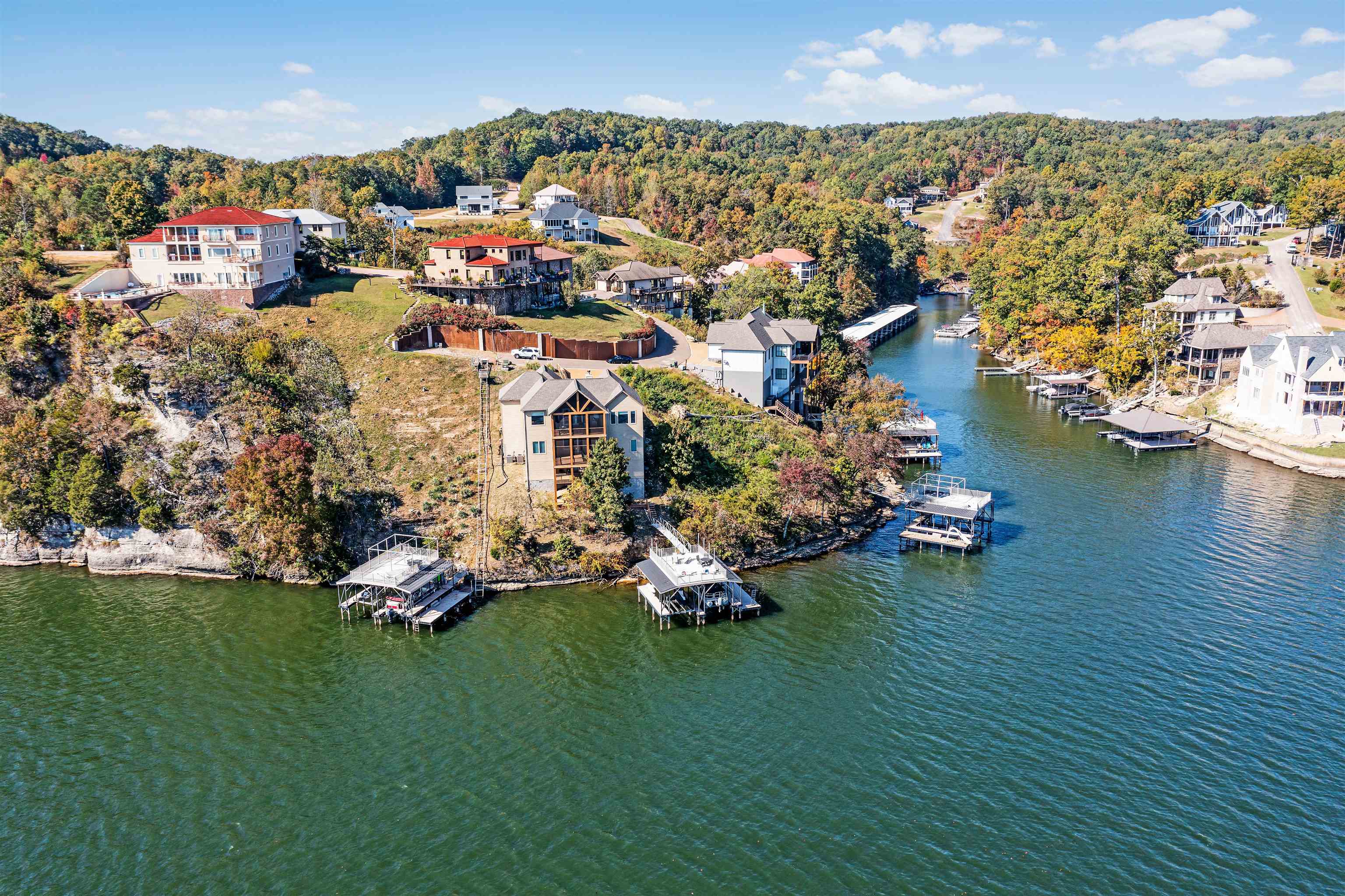 45 Pinnacle Pointe Savannah, TN 38372 - Photo 4 of 30 an aerial view of a city with lots of residential buildings ocean and mountain view in back