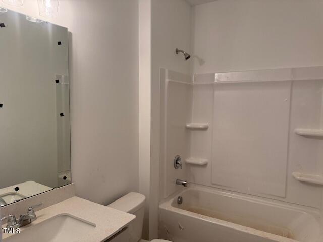 11198 Salers Loop Middlesex, NC 27557 - Photo 11 of 34 a bathroom with a sink and a bathtub