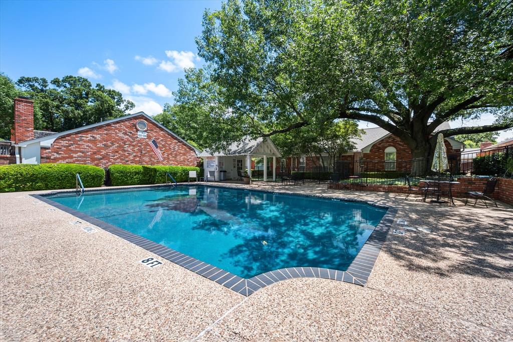 1379 Roaring Springs Road Fort Worth, TX 76114 - Photo 27 of 36